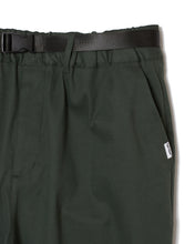 画像をギャラリービューアに読み込む, #ADJUSTABLE CROPPED CHINO PANTS - GREEN