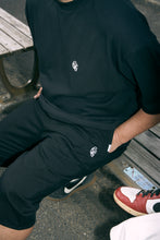 画像をギャラリービューアに読み込む, #HALF MOCK NECK CLASSIC LOGO TEE - BLACK