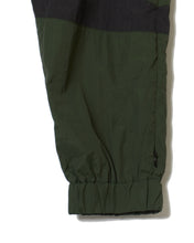 画像をギャラリービューアに読み込む, #SIDE ZIPPER NYLON PANTS - Green
