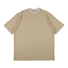 画像をギャラリービューアに読み込む, High Neck Pocket T-Shirt - Beige

