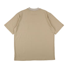 画像をギャラリービューアに読み込む, High Neck Pocket T-Shirt - Beige
